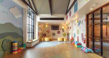 Claremont Hotel Motel