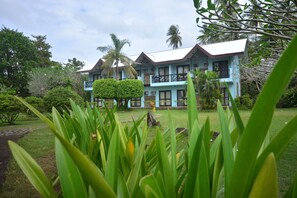 Exterior - Crystal Paradise Resort, Spa & Winery (Narra)