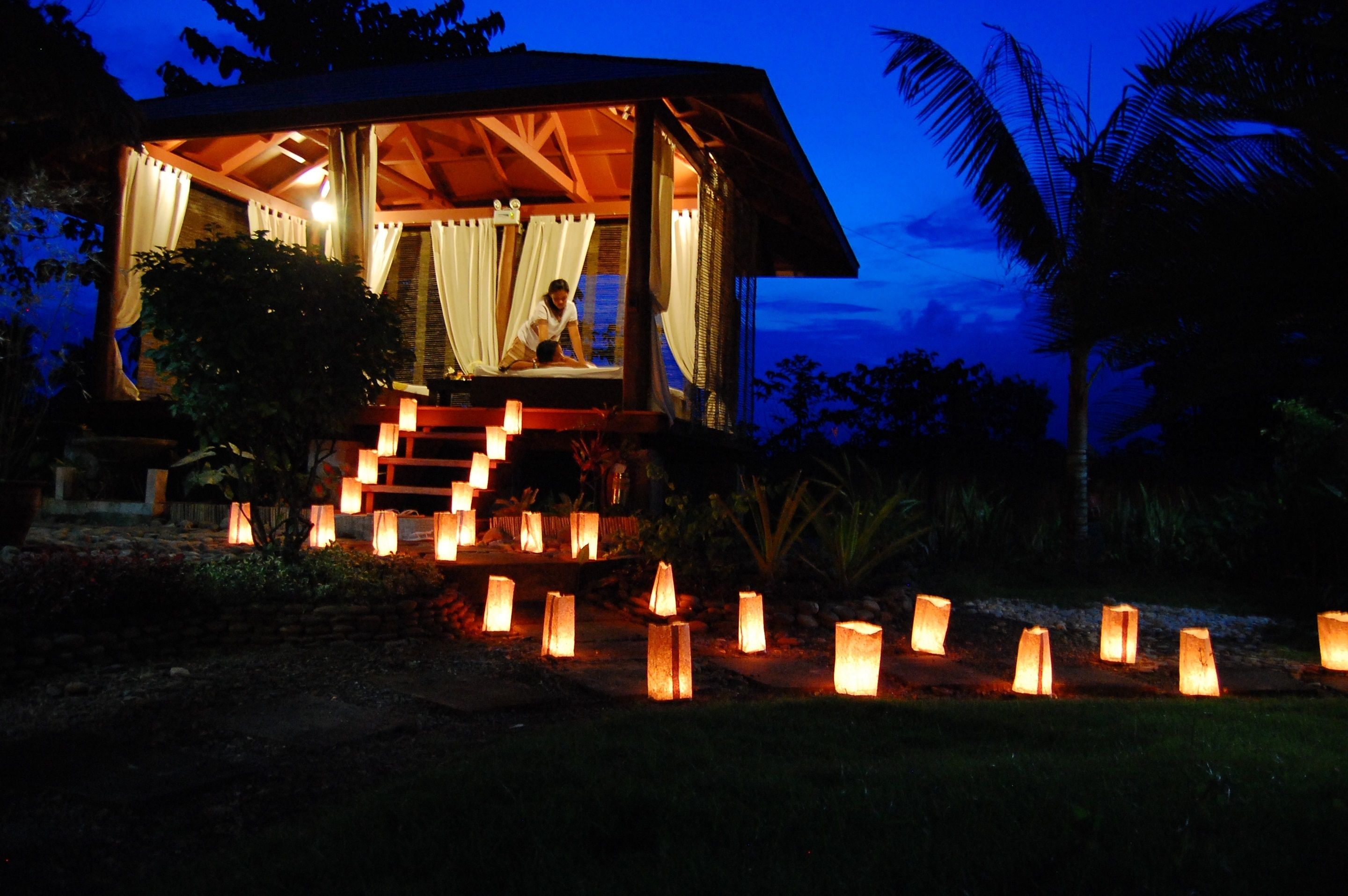 Couples treatment rooms, sauna, body treatments, body wraps, body scrubs