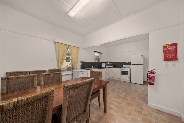 Cottage, 6 Bedrooms (No. 2) | Private kitchen | Fridge, microwave, oven, stovetop