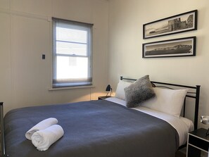 Cottage, 4 Bedrooms (No. 3) | Premium bedding, individually decorated, individually furnished