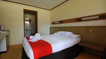 Standard Room | Premium bedding, memory foam beds, iron/ironing board, bed sheets