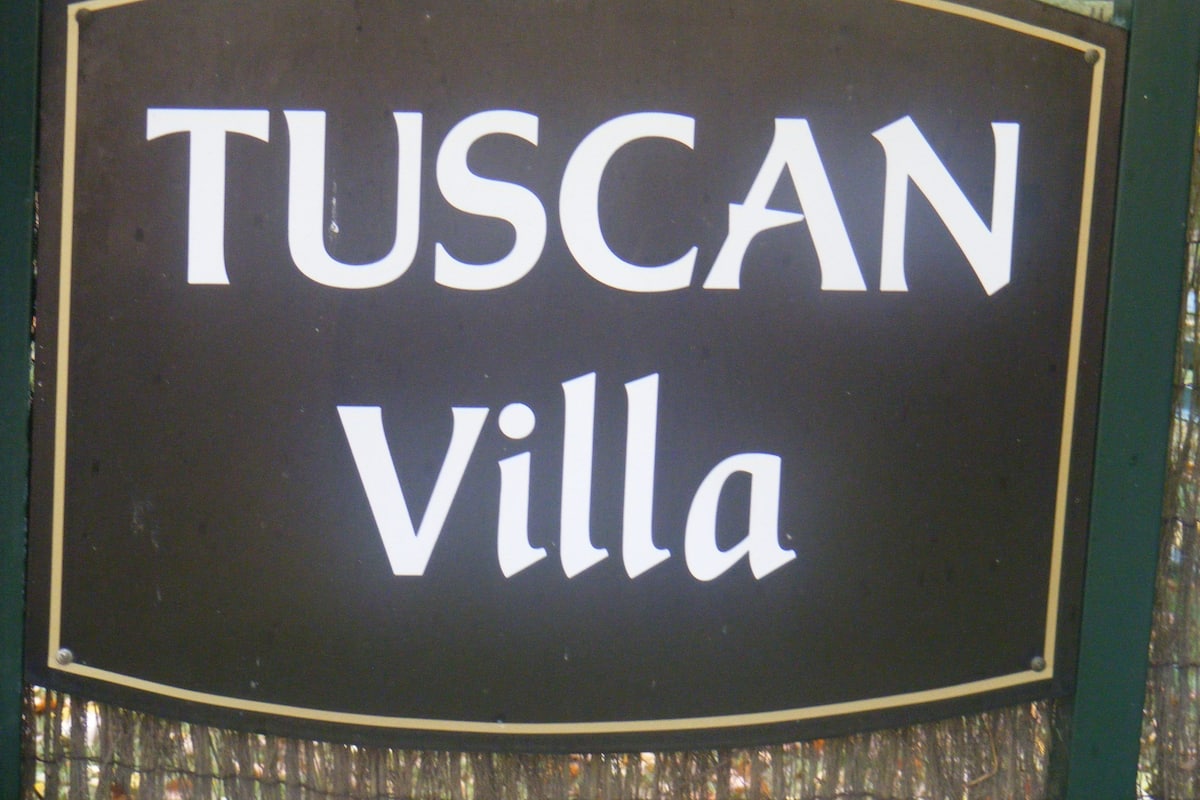 Standard Süit, 1 Yatak Odası, Sigara İçilmez, Mutfak (The Tuscan Villa) | Dış mekân