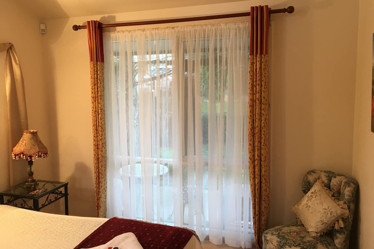 Standard Süit, 1 Yatak Odası, Sigara İçilmez, Mutfak (The Tuscan Villa) | 1 yatak odası, minibar, ütü/ütü masası, çarşaf takımı