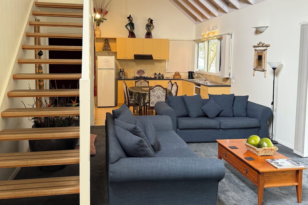 Standard Süit, 1 Yatak Odası, Sigara İçilmez, Mutfak (Phuket Lodge) | 1 yatak odası, minibar, ütü/ütü masası, çarşaf takımı