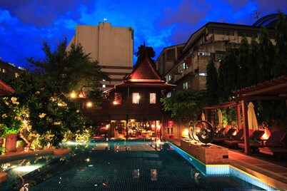 The Rose Hotel Bangkok