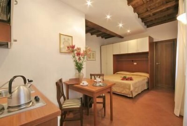 Room - Daisy Apartments (Rome)