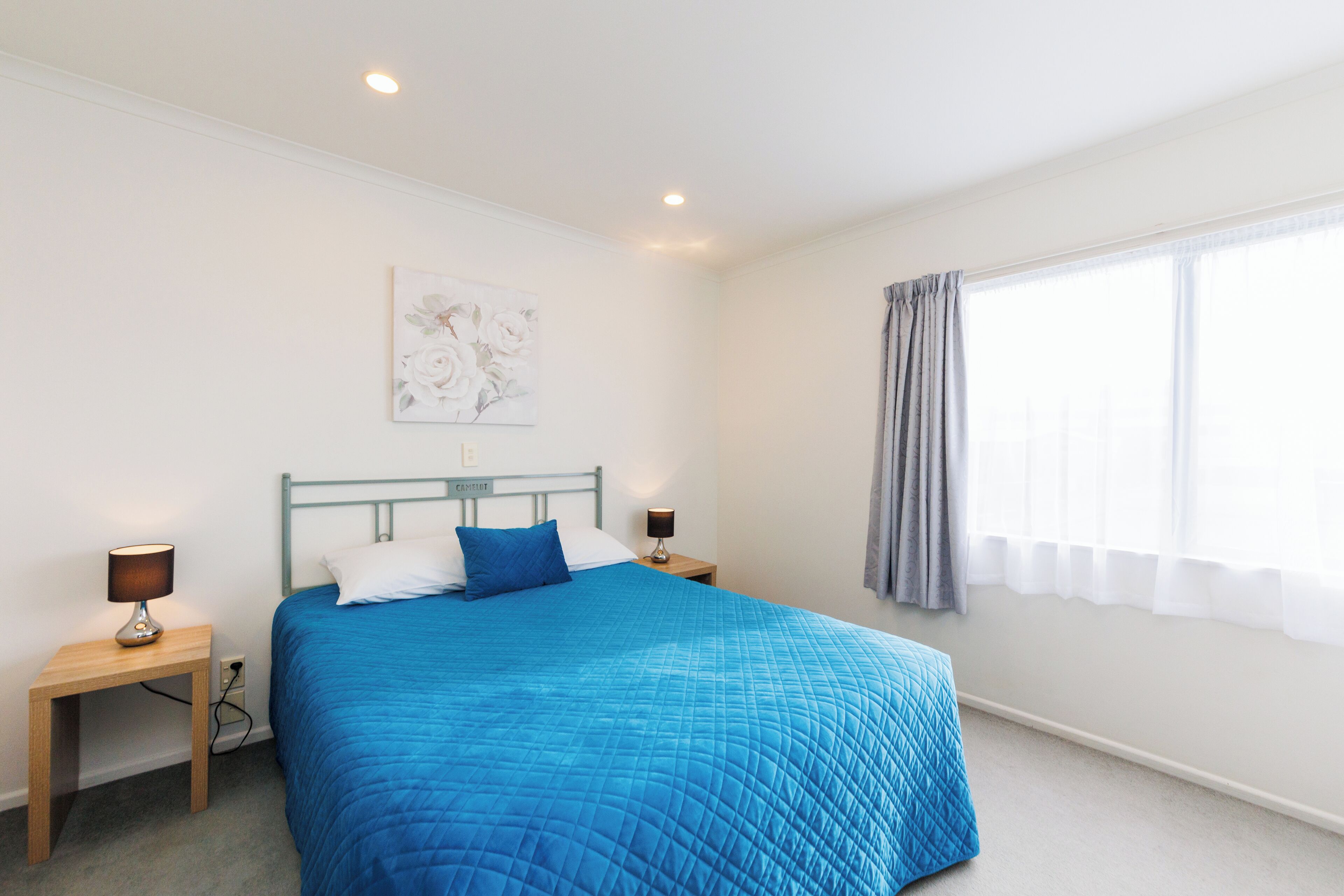 Deluxe Two-Bedroom 2 Storey Apartment | Blackout drapes, soundproofing, iron/ironing board, free WiFi