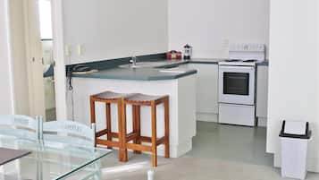 Fridge, microwave, stovetop, electric kettle