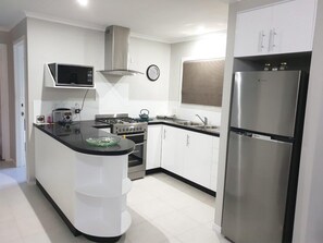 Standard Apartment, 2 Bedrooms, Non Smoking, Kitchen (Cottage) | Private kitchen | Full-size fridge, microwave, oven, stovetop - Aataren Norfolk Island Villas (Norfolk Island)