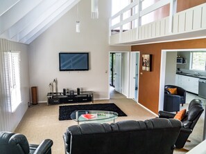 Standard Apartment, Multiple Bedrooms, Non Smoking, Kitchen (3 Bedroom House) | Interior detail - Aataren Norfolk Island Villas (Norfolk Island)