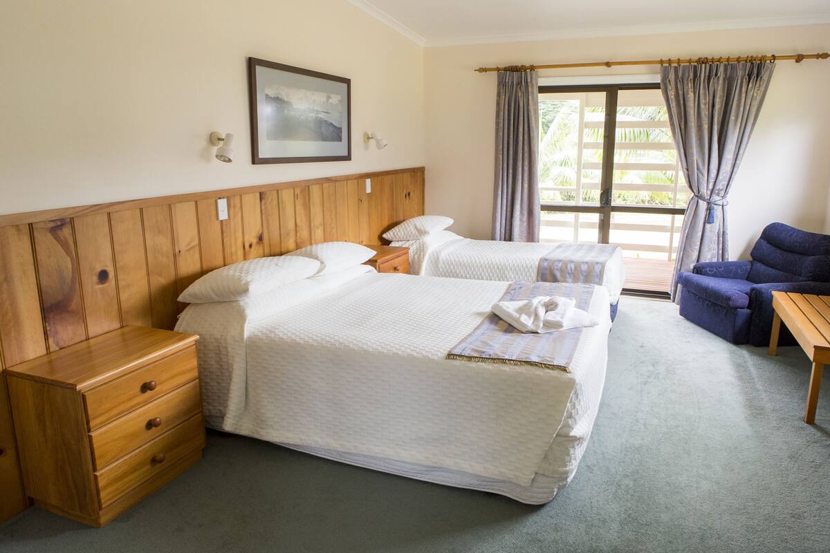 Standard Apartment, 2 Bedrooms, Non Smoking, Kitchen (Cottage) | Iron/ironing board, WiFi, individually furnished, bed sheets