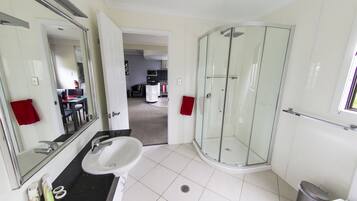 Standard Apartment, 1 Bedroom, Non Smoking, Kitchen (Garden Apt) | Bathroom | Shower, hair dryer, bathrobes, towels