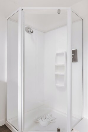 Bathroom - Avalon Motel Thames – Wenzel Motels (Thames)