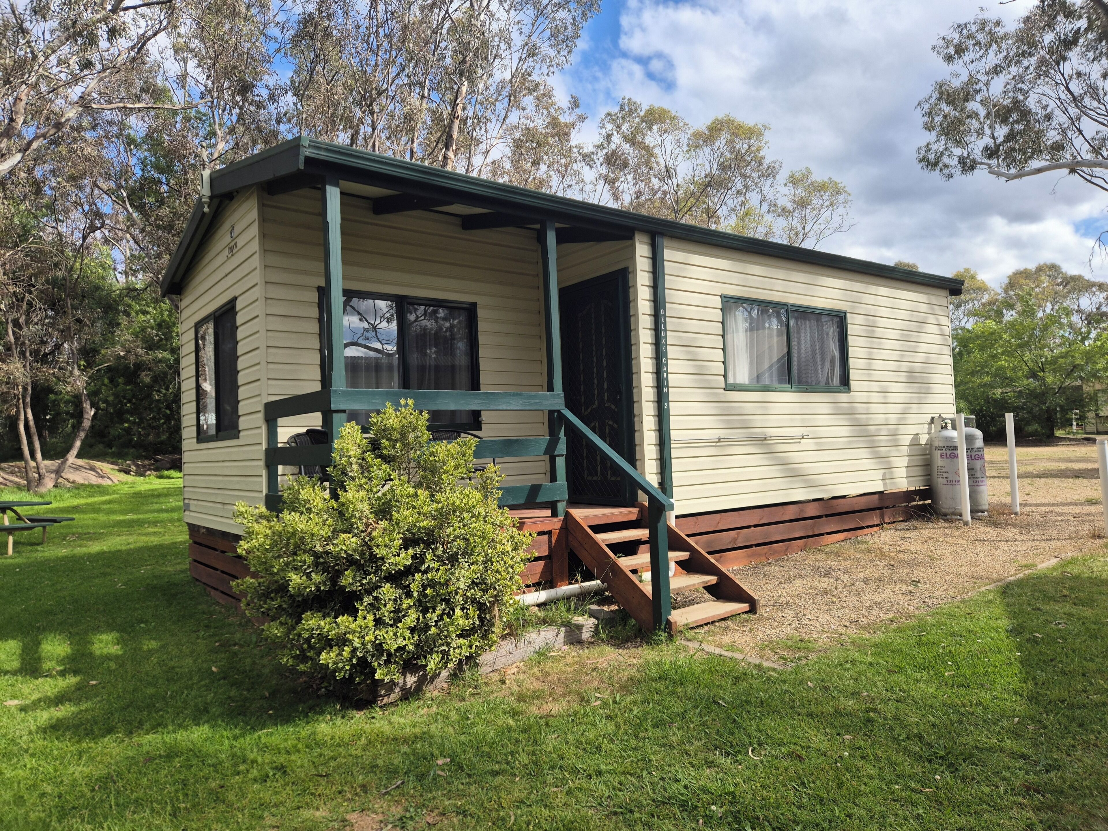 Standard Room, 2 Bedrooms (Full Linen) | Living area