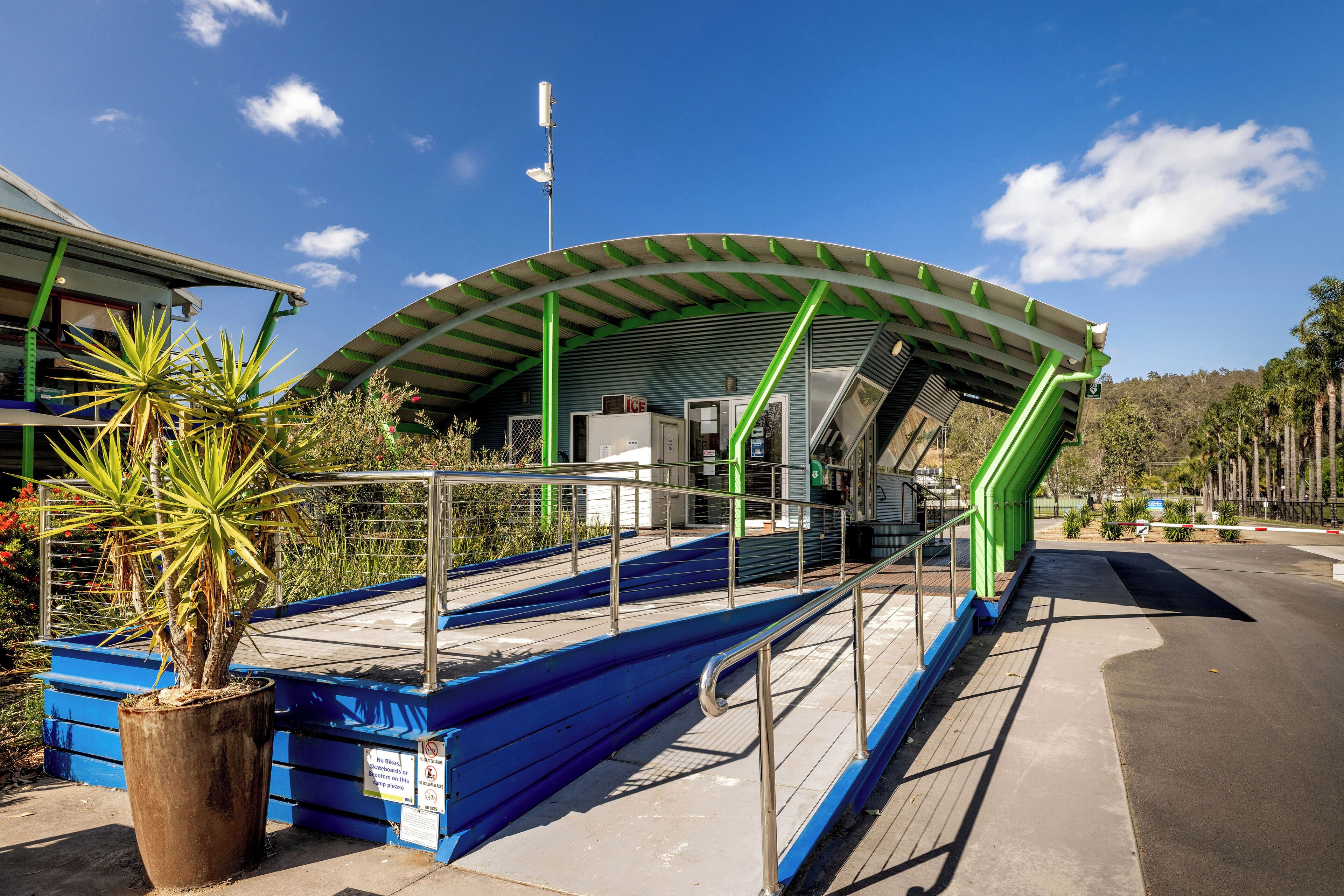 Fachada da propriedade