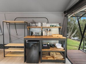 Deluxe Creekfront Safari Tent No Ensuite | Cuisine privée