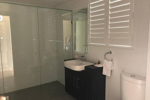 Shower, free toiletries, hair dryer, towels