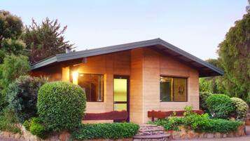 Rammed Earth Chalet | 2 bedrooms, iron/ironing board, free cribs/infant beds, bed sheets