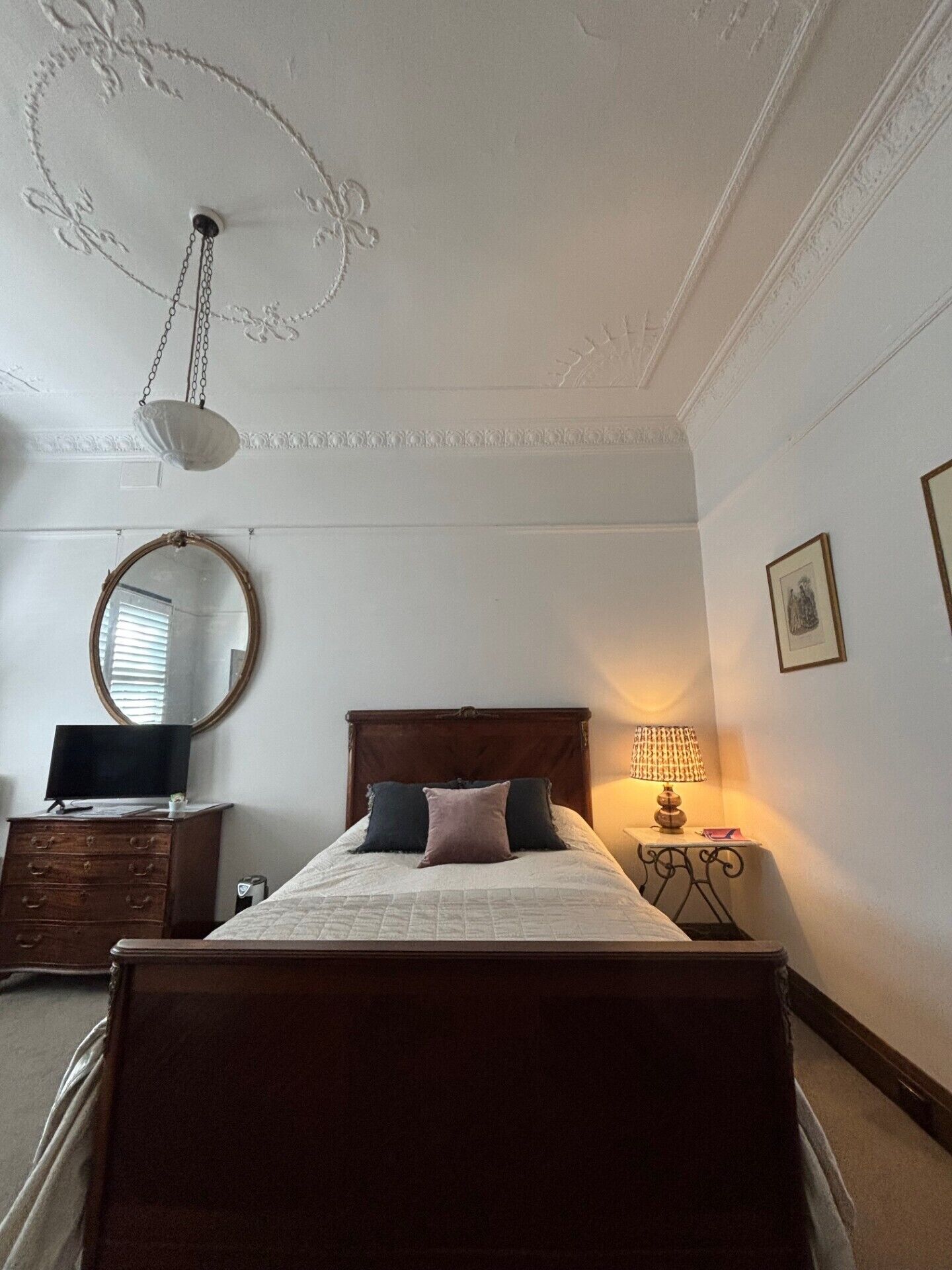 Individually furnished, laptop workspace, iron/ironing board, free WiFi