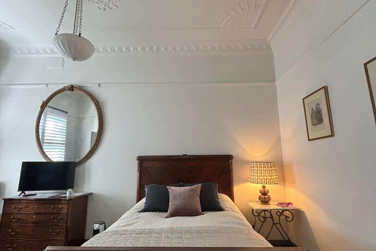 Individueel gemeubileerd, een laptopwerkplek