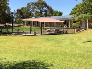 Property grounds - Bullanginya Lodge (Barooga)