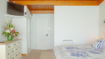 Desk, free WiFi, bed sheets