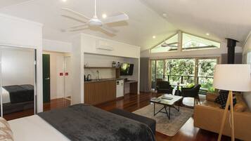 Luxury Suite, 1 Bedroom, Balcony (Rainforest Luxury Villa) | 2 bedrooms, premium bedding, minibar, desk
