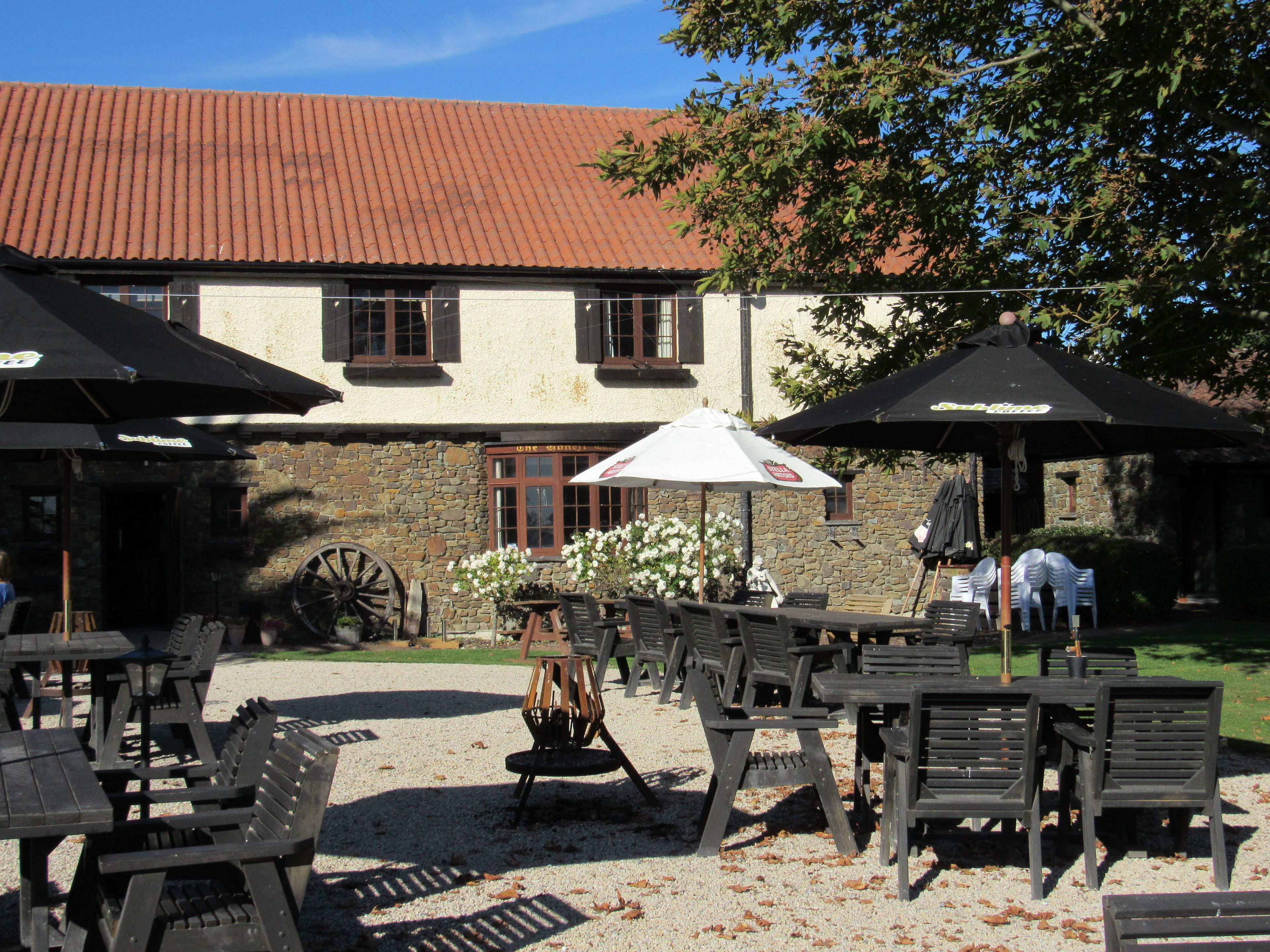 تناول الطعام بالخارج