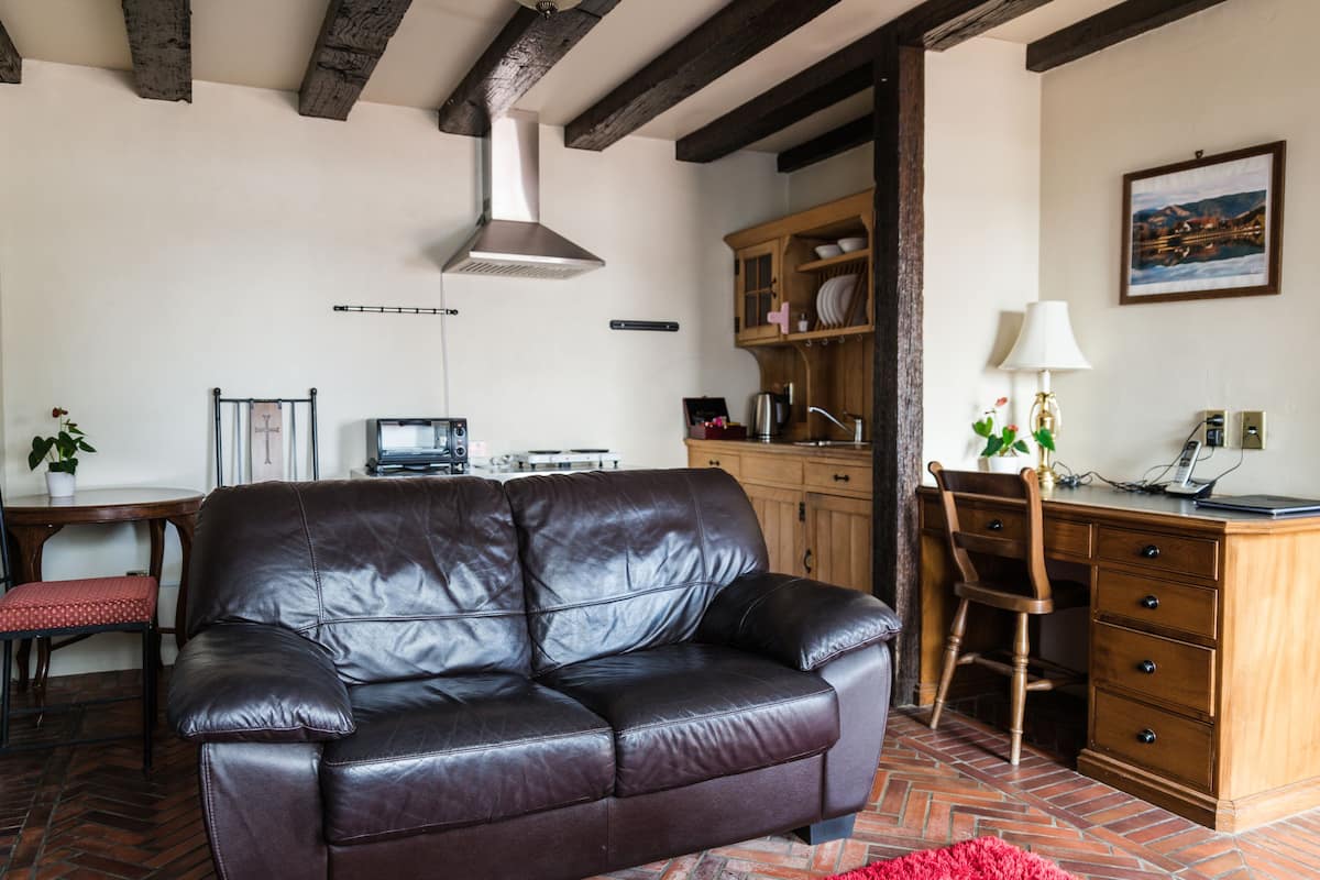 rose cottage | living area | tv