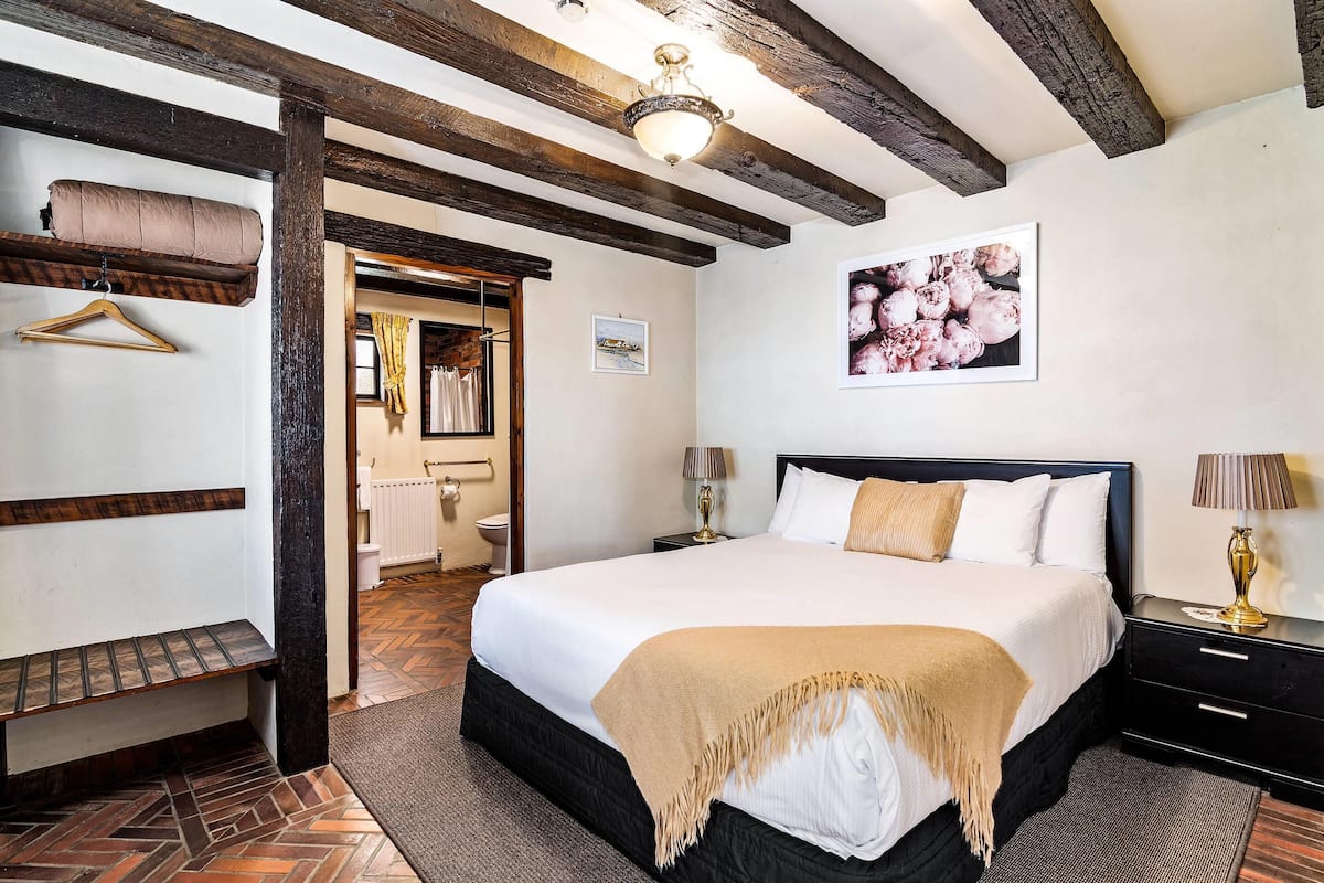 Desk, iron/ironing board, free cots/infant beds, free WiFi