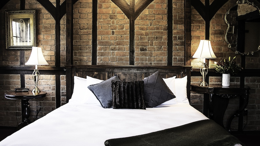 The Honest Lawyer, an Ascend Collection Hotel