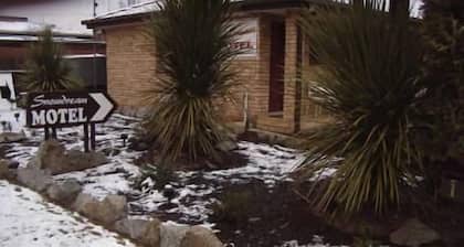 Snowdream Motel