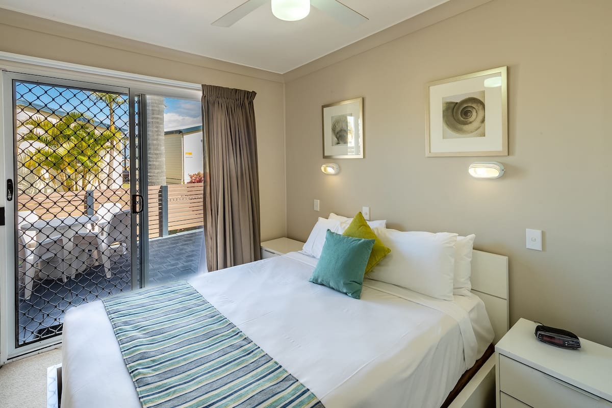 Standard Unit (2BR) | Free WiFi, bed sheets