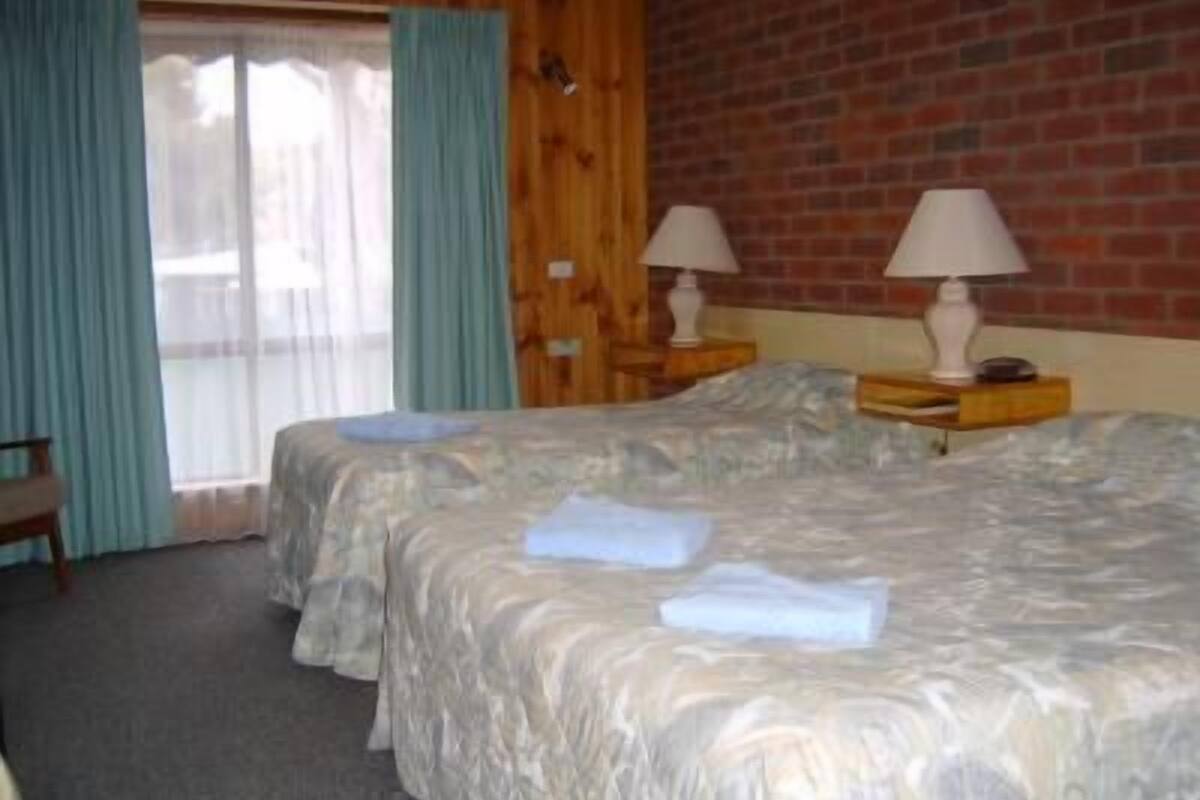 Ropa de cama de alta calidad, tabla de planchar con plancha y cunas
