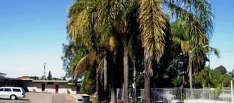 Mayfield Motel