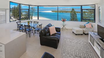 Rooftop Sea View 2 Bedroom | Living area | Flat-screen TV, Netflix, streaming services