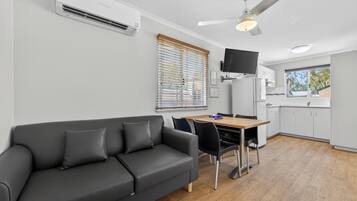 Superior-Zimmer, 1 Schlafzimmer (Sleeps 4) | Wohnbereich