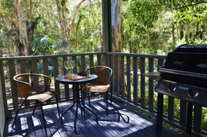 Terrace/patio - Jervis Bay Cabins & Hidden Creek Campsite (Woollamia)