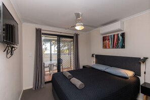 Premium Chalet, 2 Bedrooms, Non Smoking, Kitchen | Terrace/patio - Jurien Bay Tourist Park (Jurien Bay)
