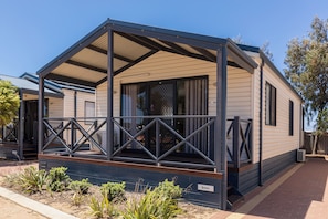 Deluxe Chalet, 2 Bedrooms, Non Smoking, Kitchen (Chalet Deluxe) | Resort view - Jurien Bay Tourist Park (Jurien Bay)