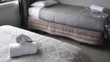 Premier Cottage with Shared Bathroom