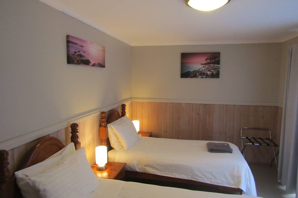 Apartamento estándar, 2 habitaciones, cocina (Apt Unit 5) | Ropa de cama de alta calidad y decoración individual