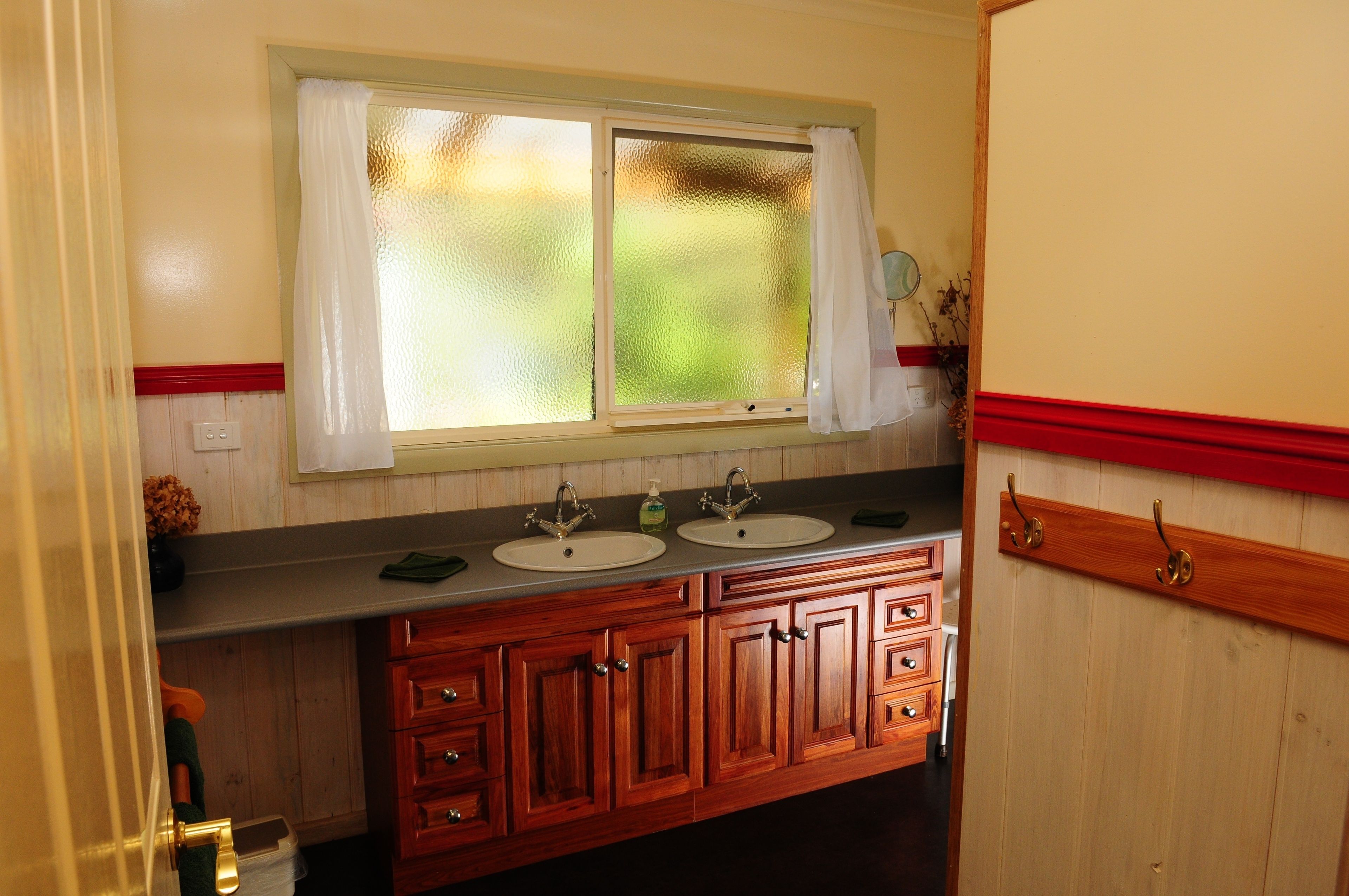 The Crays Accommodation — image 9