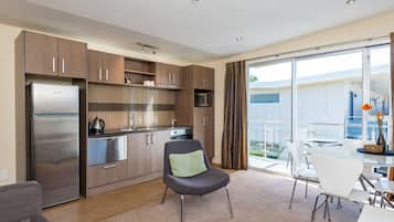 Apartment, 1 Bedroom | Private kitchen