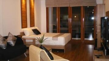 Een minibar, een bureau, gratis wifi