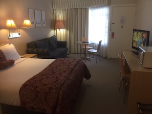 Deluxe-huone | Työpöytä, äänieristys, silitysrauta/-lauta, ilmainen Wi-Fi