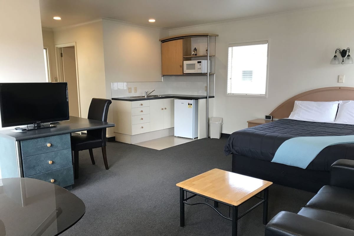 Desk, iron/ironing board, free WiFi, bed sheets