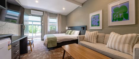 Standard Double Room, Non Smoking (Standard Motel Room)