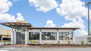 Fachada de la propiedad